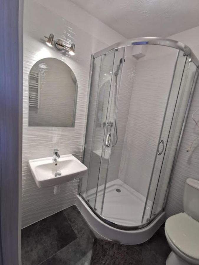 Pokoje Dwuosobowe Hotel Rowy  Kültér fotó